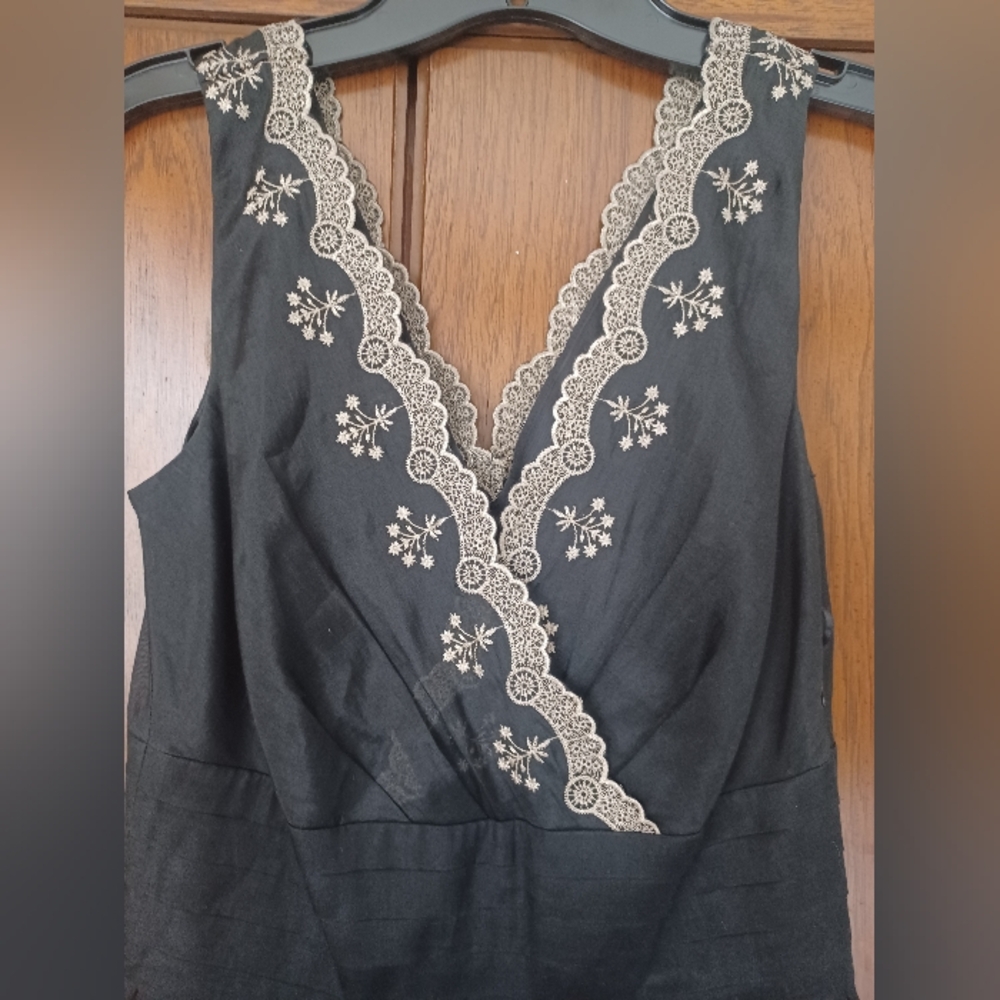 Ann Taylor Black and Gold Midi Dress - Picture 6 of 9